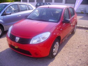 dacia-sandero-front