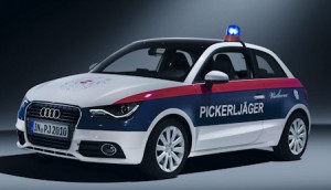 audi-a1-polizie-pickerljager-blaulicht