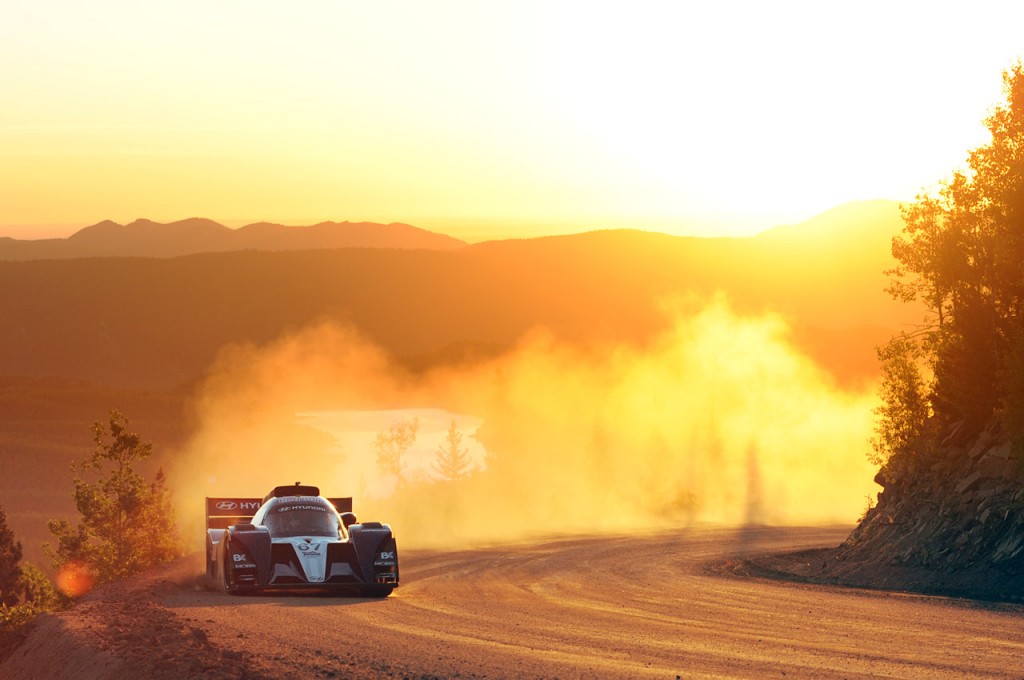 Videos über das Pikes Peak Rennen mit Rhys Millen
