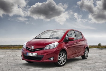 toyota-yaris-rot