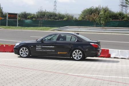 Continental Chassis & Safety Car-to-X Kommunikation BMW