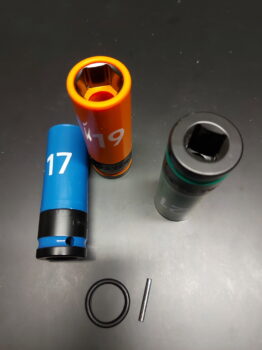 Gakago Kraft-Schoneinsatz - 17mm 19mm 21mm Radschrauben Nuss Set mit Kunststoff-Felgenschutz - 1/2 Zoll Steckschlüssel-Einsatz für Drehmoment- und Schlagschrauber mit Sicherheitsstift und Ring 